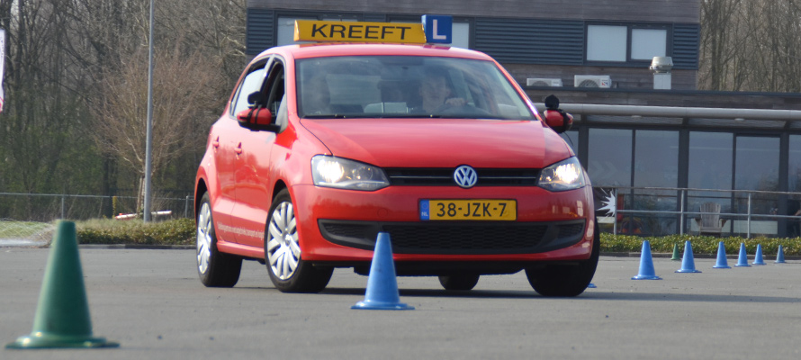 Slipcursus in Drachten voor € 99 | Leer uw eigen auto kennen